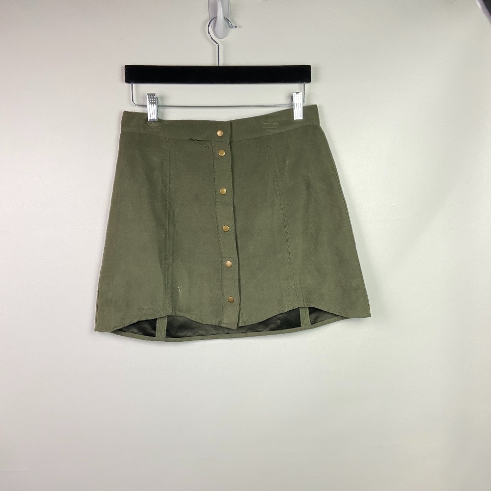AKIRA CHICAGO Women's Md Green Suede Mini Skirt